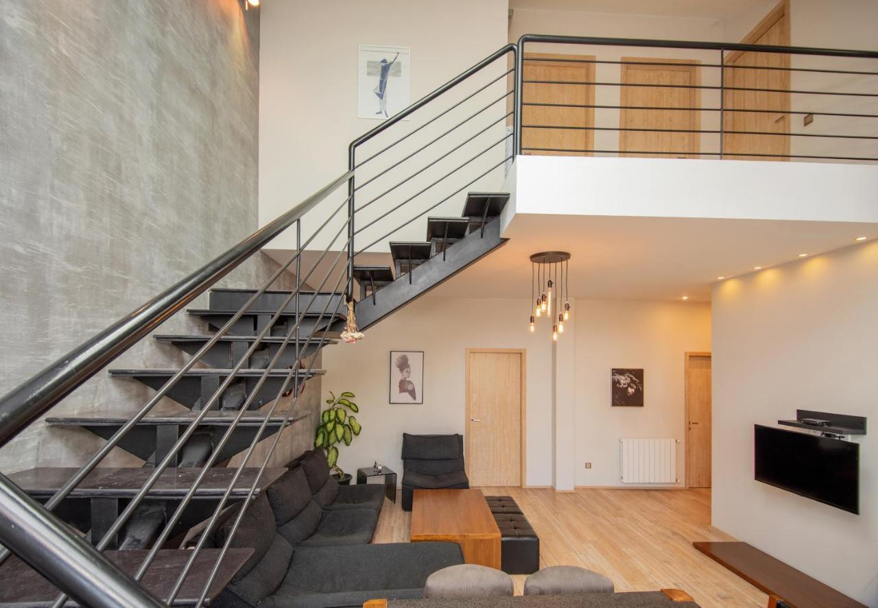 Luxury 4 Bedroom Apartment #1 In The City Center Of Tbilisi Bagian luar foto