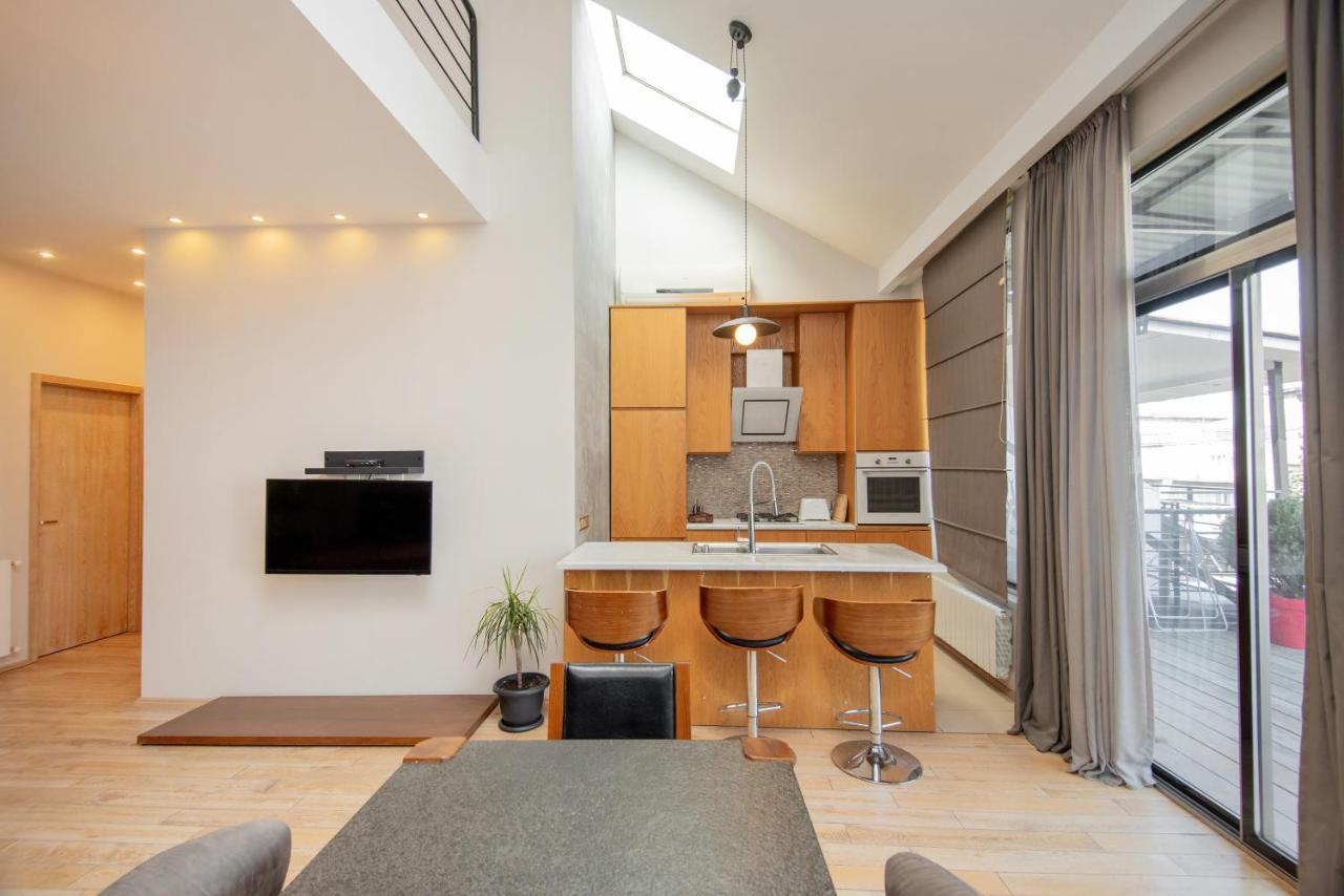 Luxury 4 Bedroom Apartment #1 In The City Center Of Tbilisi Bagian luar foto