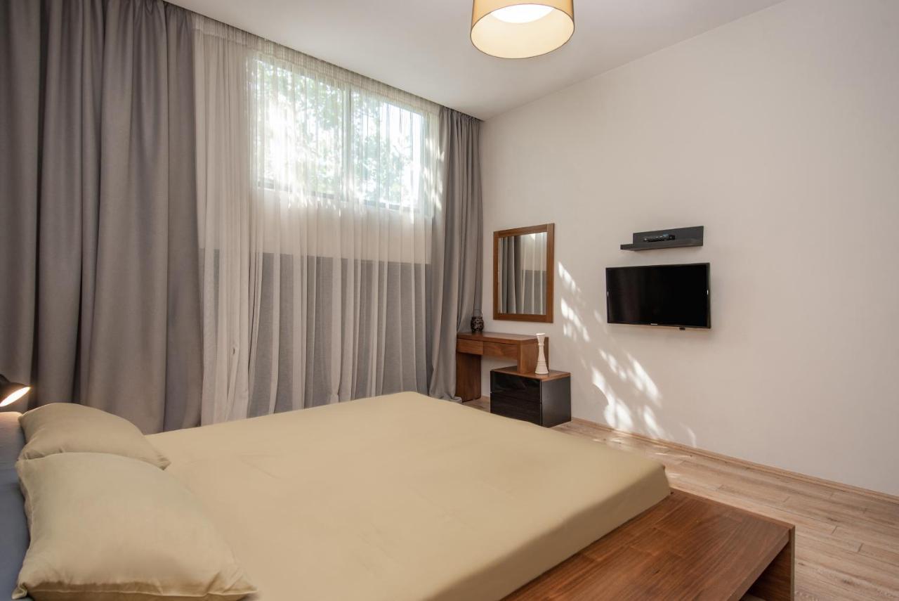 Luxury 4 Bedroom Apartment #1 In The City Center Of Tbilisi Bagian luar foto