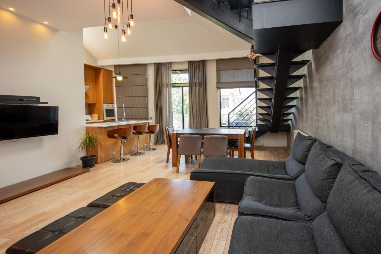 Luxury 4 Bedroom Apartment #1 In The City Center Of Tbilisi Bagian luar foto