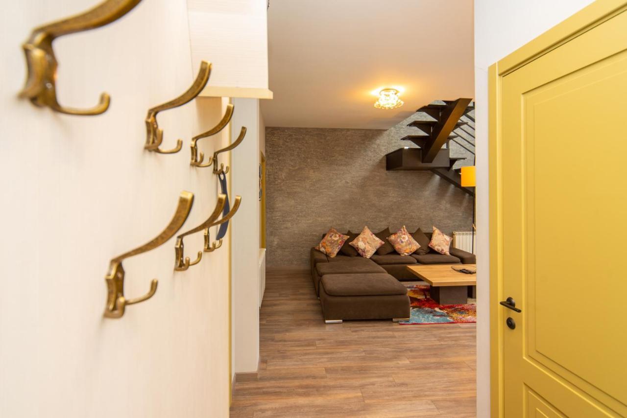 Luxury 4 Bedroom Apartment #1 In The City Center Of Tbilisi Bagian luar foto