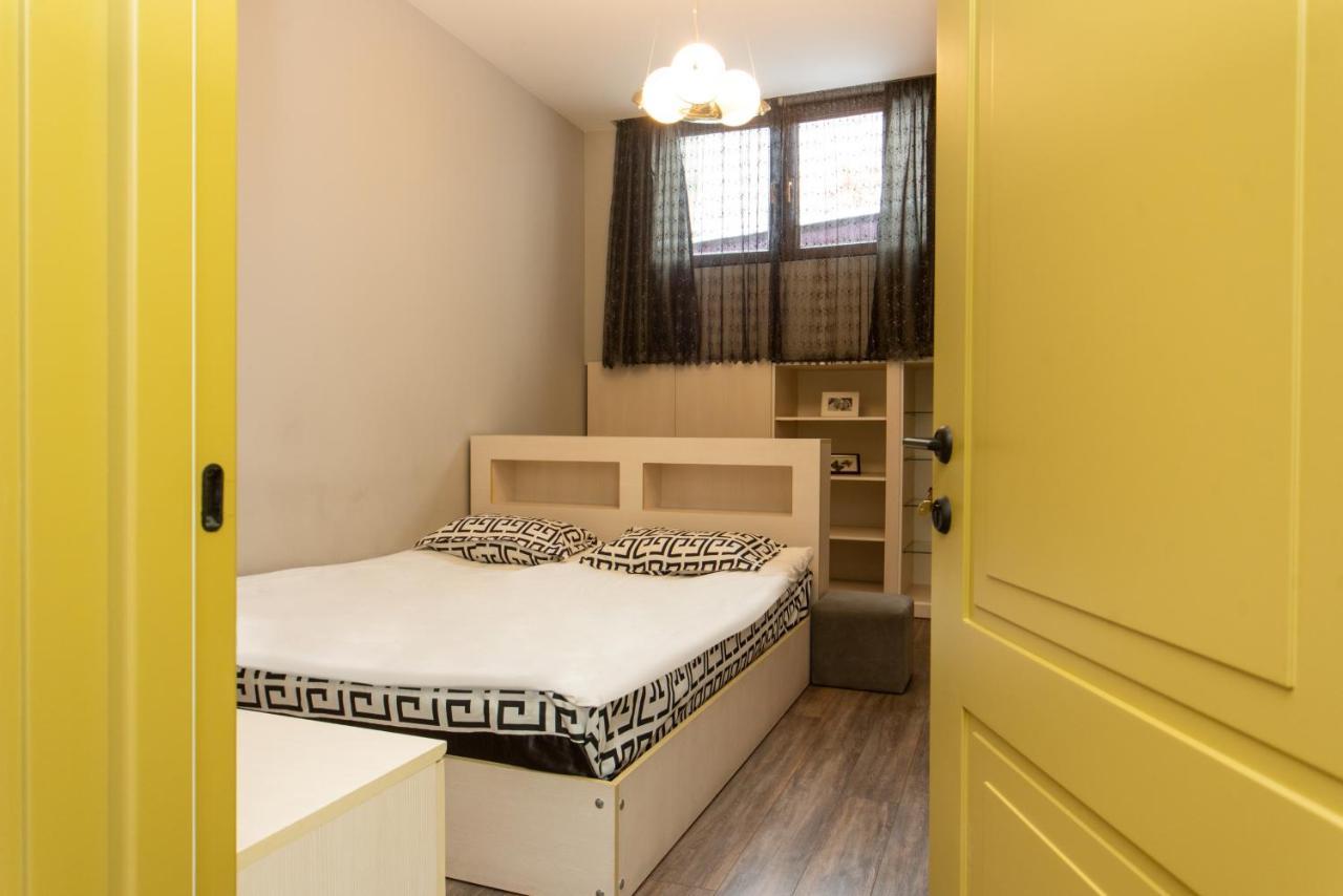 Luxury 4 Bedroom Apartment #1 In The City Center Of Tbilisi Bagian luar foto