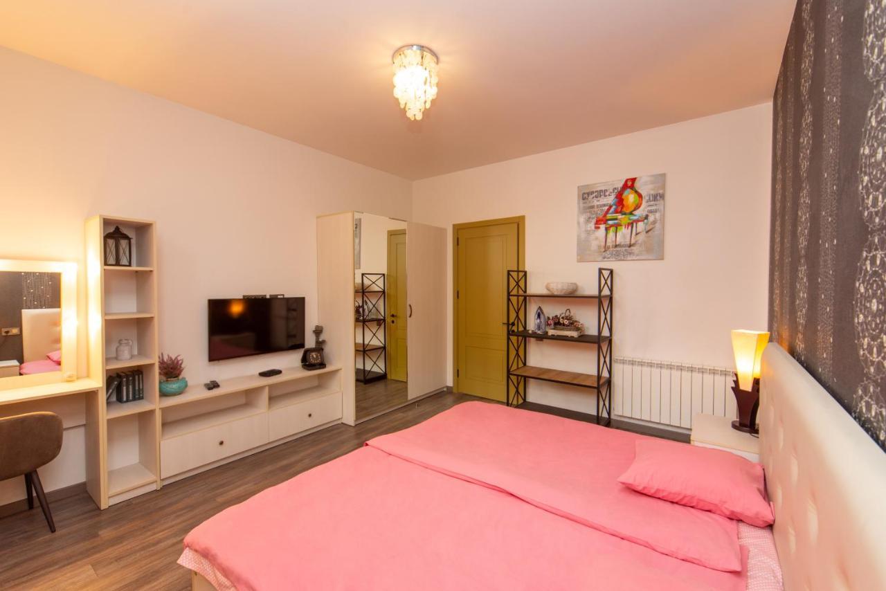 Luxury 4 Bedroom Apartment #1 In The City Center Of Tbilisi Bagian luar foto