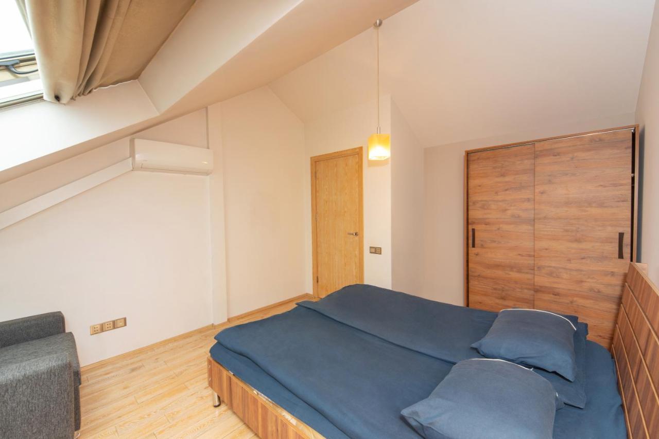 Luxury 4 Bedroom Apartment #1 In The City Center Of Tbilisi Bagian luar foto