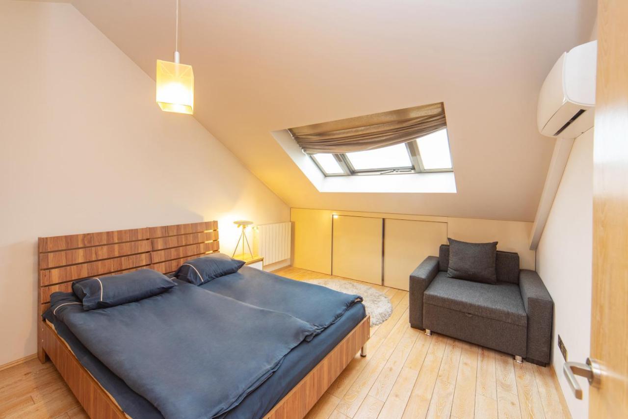 Luxury 4 Bedroom Apartment #1 In The City Center Of Tbilisi Bagian luar foto